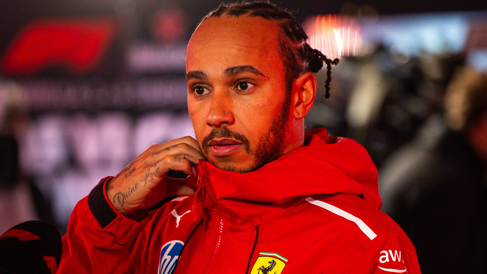 Гамільтону у Ferrari відповіли на критику: Заспокойся