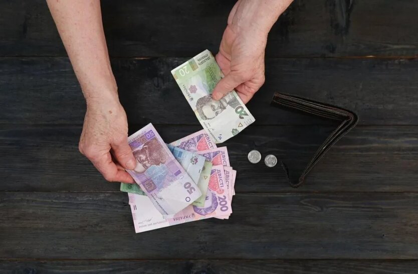 Українці зможуть докупити пенсійний стаж: що треба знати про нові правила