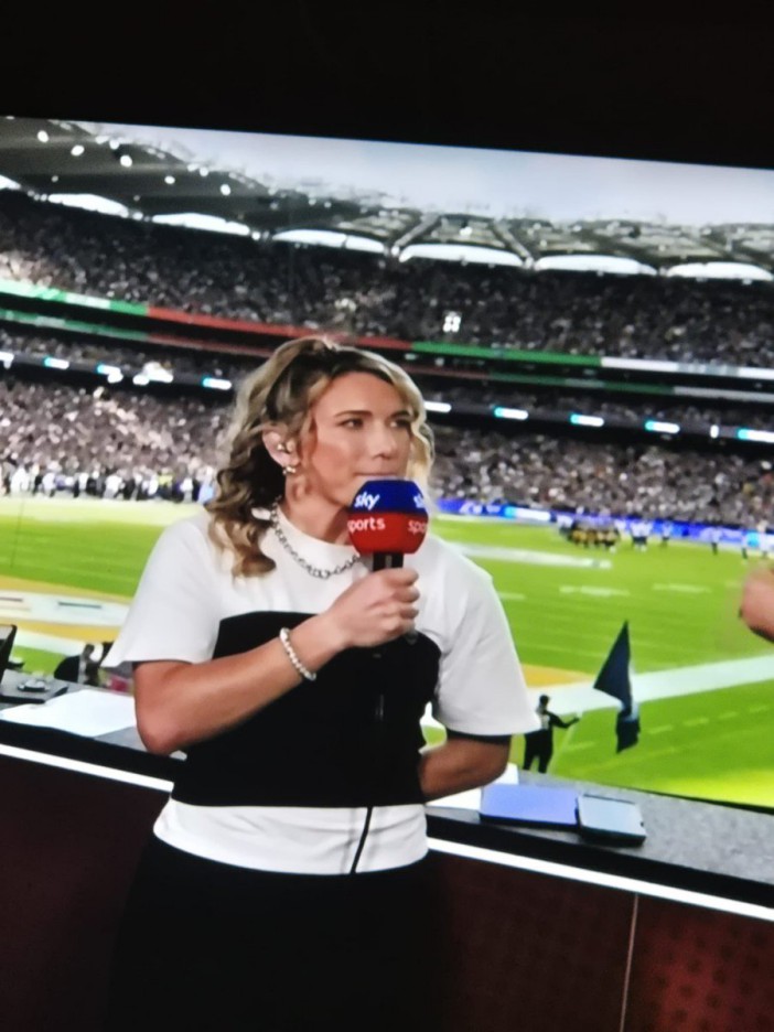 Ведуча Sky Sports з'їла печиво в ефірі: який випадок став вірусним