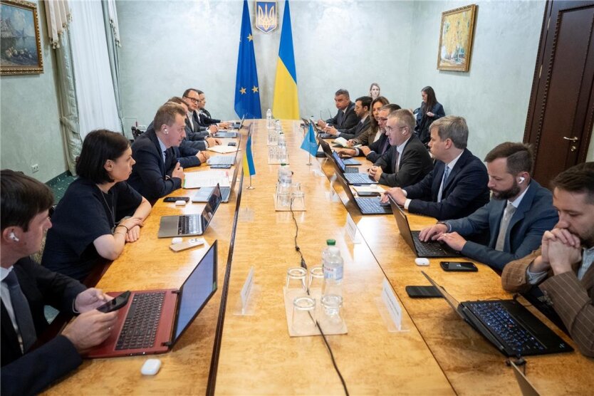 МВФ обговорив з Україною фінансові потреби та реформи: що наголошували