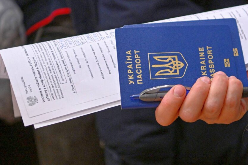 Українцям у Польщі масово відмовляють у статусі біженця: причини рішення