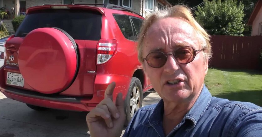 Expert warns: why driving with a low fuel reserve damages your car