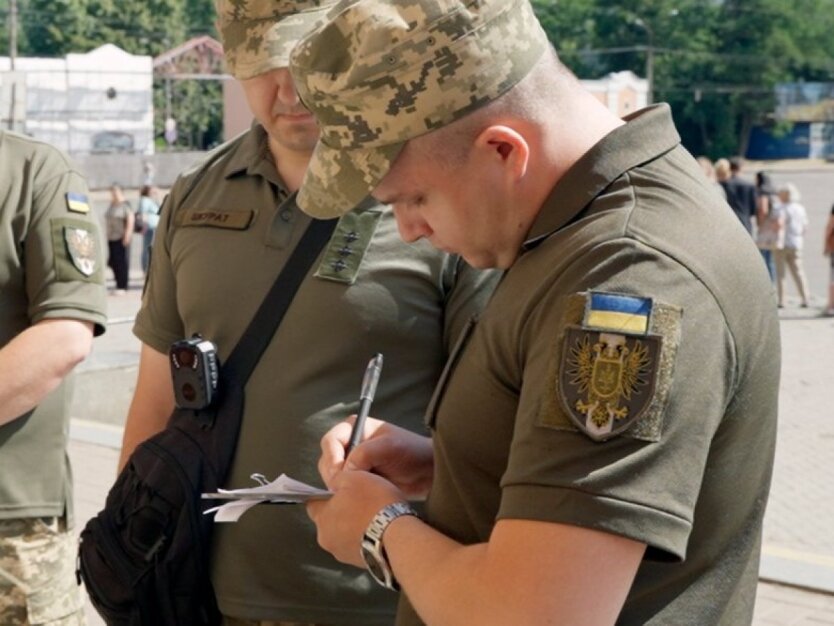 ТЦК начали массово привозить бездомных в учебные центры: что происходит