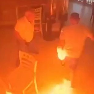 Клієнт спалив кафе через майонез у сендвічі: деталі скандального інциденту