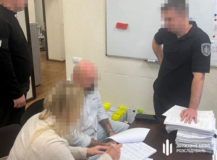 DBR hat einen Beamten bei Machenschaften mit Betten für die Armee zum zweiten Mal entlarvt: Einzelheiten des Falls