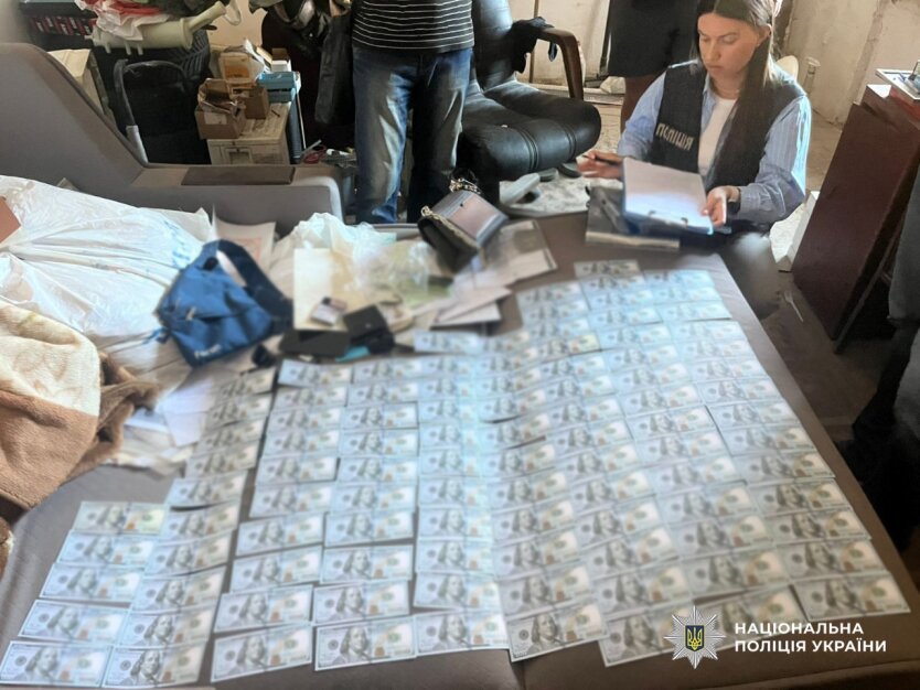 Одеського офіцера затримали на хабарі у $10 000: деталі скандалу