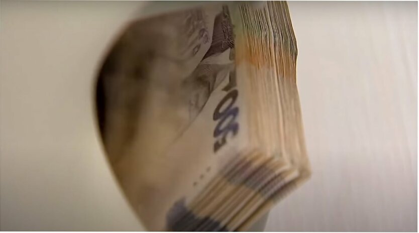 Пенсійний фонд призначатиме допомогу дітям боржників: умови та суми виплат