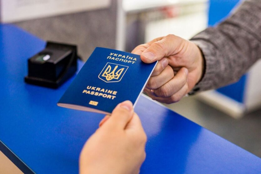Латвія вводить нові правила в'їзду з 2025 року: що чекає на українців