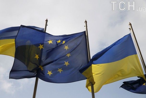 Єврокомісія фінансує оборону України