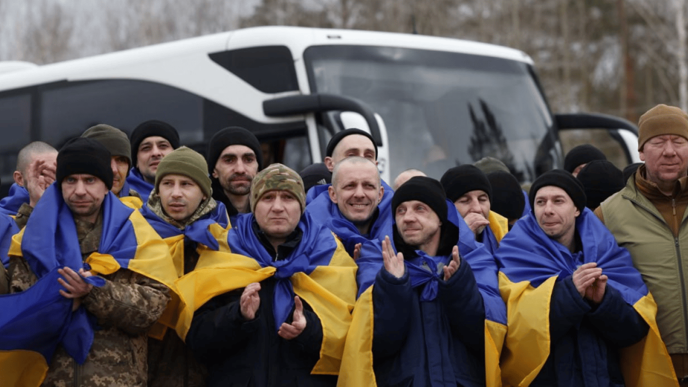 Звільнення українських захисників 5 березня