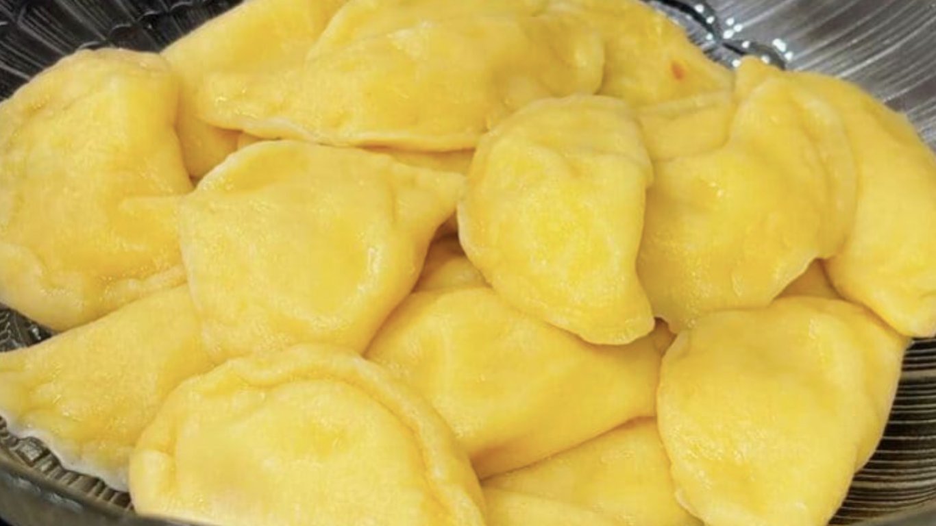 Perfekcyjne ciasto na kefirze do pierogów z ziemniakami po mołdawsku