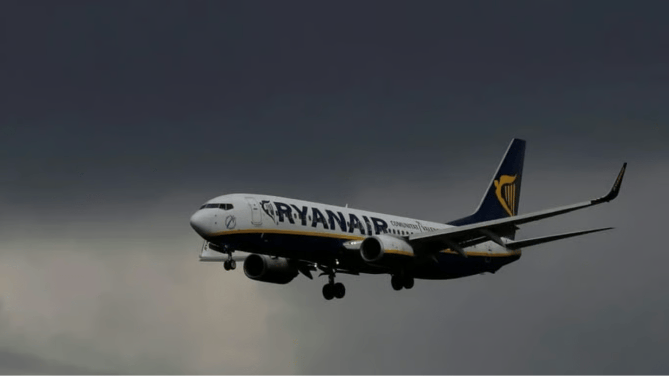 Ryanair выбросила на рынок 10 миллионов билетов по бросовым ценам