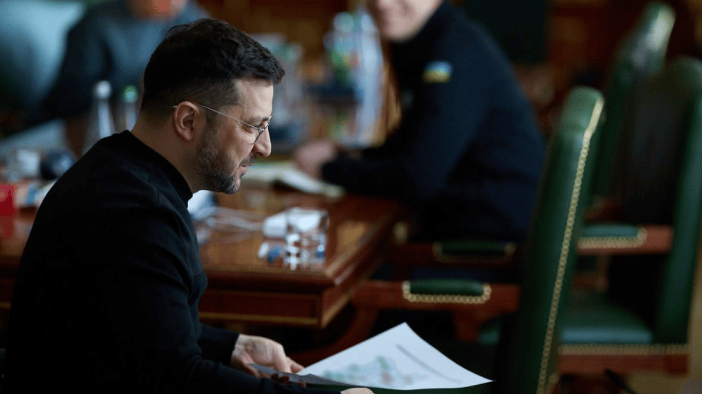 Зеленский обсудил с энергетиками подготовку к будущей зиме