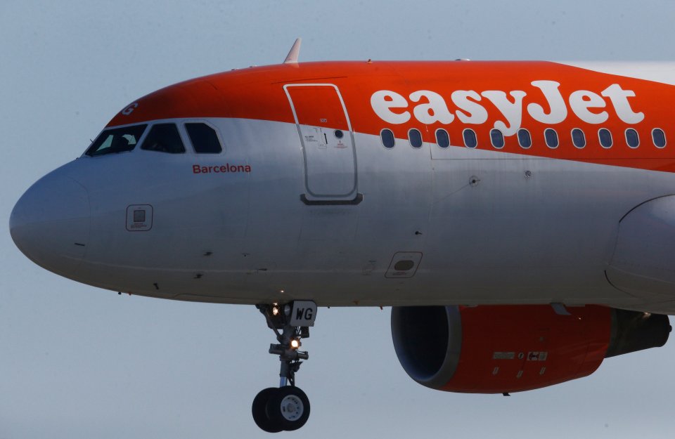Пасажир easyJet помер під час польоту до Лансароте: подробиці трагедії