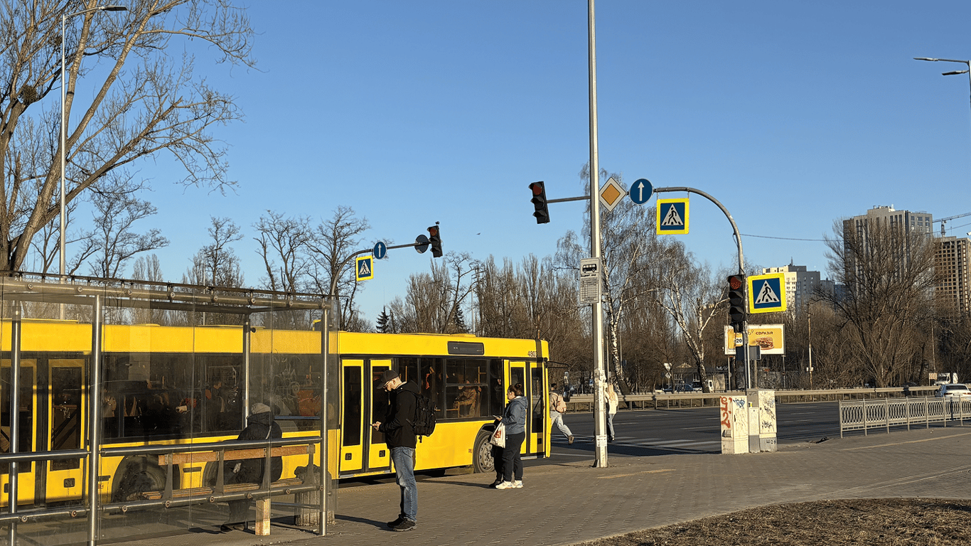 Kto pojedzie za darmo autobusem i tramwajem od wiosny 2026? Nowe przepisy w Polsce