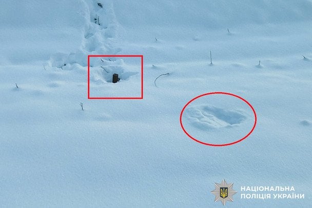 На железнодорожной станции в Ровенской области обезвредили два взрывных устройства