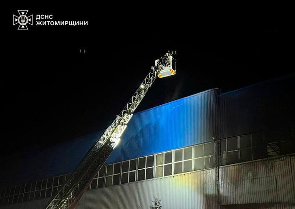 В результате ночного удара по Житомирской области возникли пожары