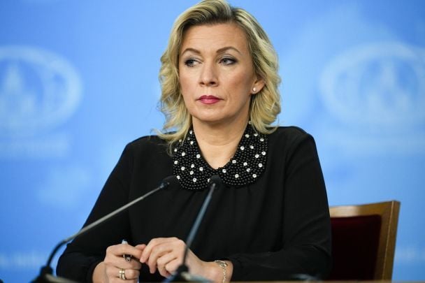 Макрон і Кремль: політична суперечка
