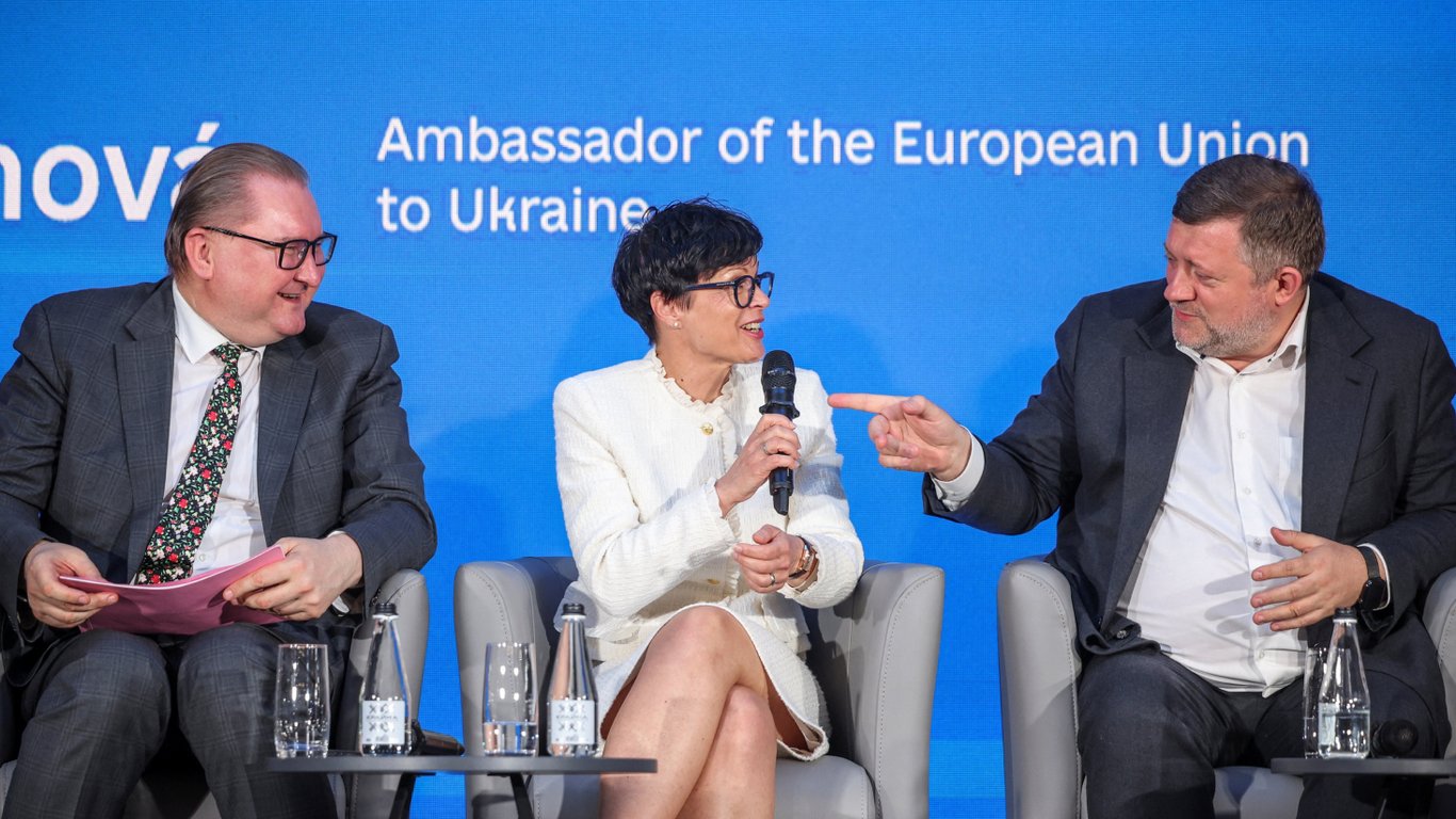 Trzy drogi do Unii: Bruksela przedstawia scenariusze akcesji Ukrainy