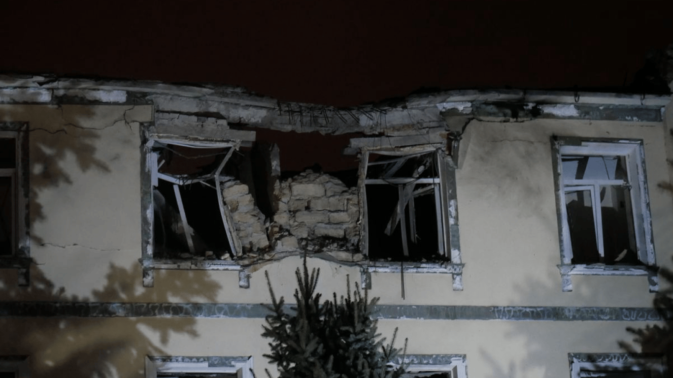 Постраждалі після ракетного удару
