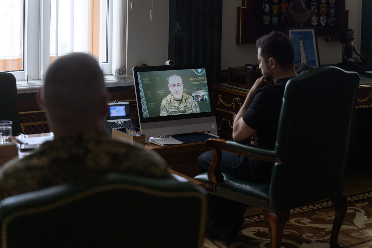 Corps Commanders Join Zelenskyy in Discussing the Situation Around Sloviansk