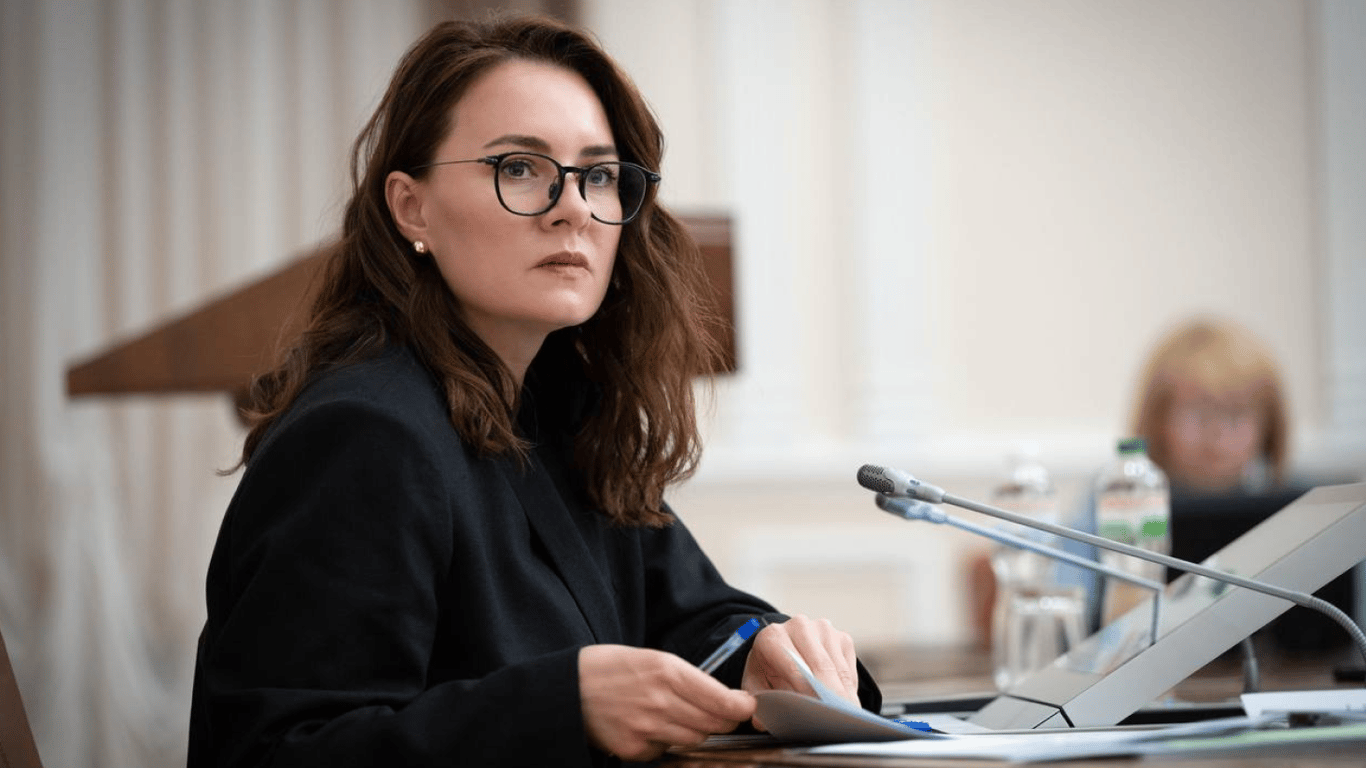 Дефіцит бюджету на армію