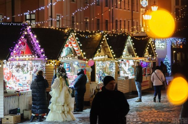 Зимові ярмарки в українському місті