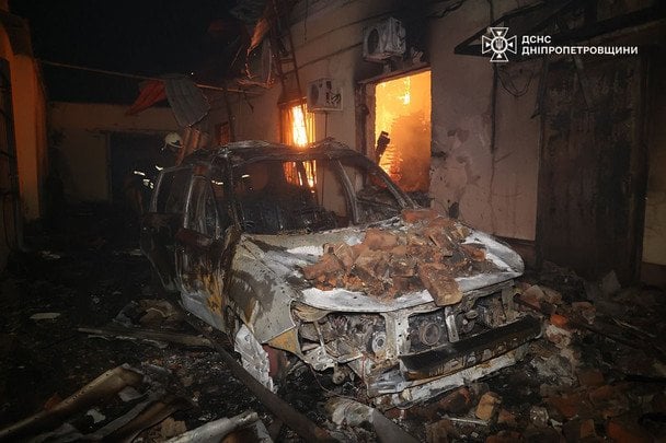 Российские атаки на Днепропетровщину: двое раненых из-за ночных обстрелов