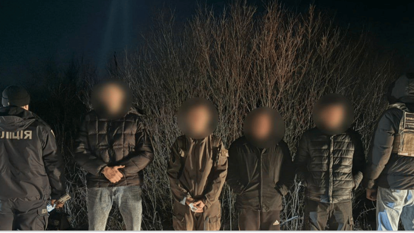 Odeska grupa pomagająca mężczyznom w nielegalnym przekraczaniu granicy rozbita przez służby