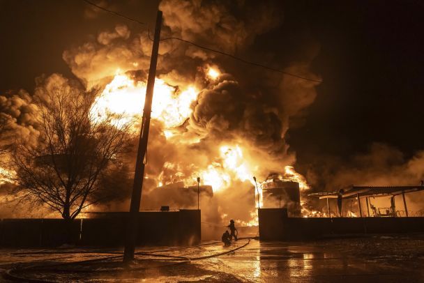 Атака дронів на НПЗ у Ярославлі