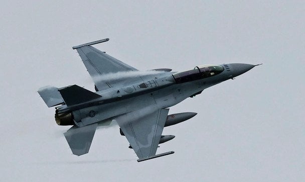 F-16 перехопив літак біля резиденції Трампа: що сталося у Флориді