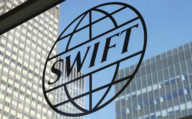Swift запускает блокчейн-платформу для международных переводов: что изменится для банков