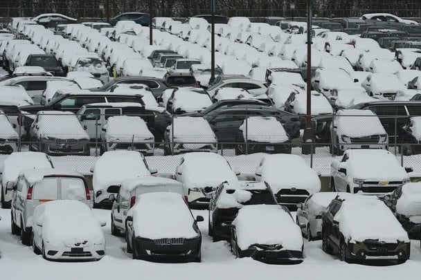 Снегопад в США парализовал авиацию: отменили более 600 рейсов