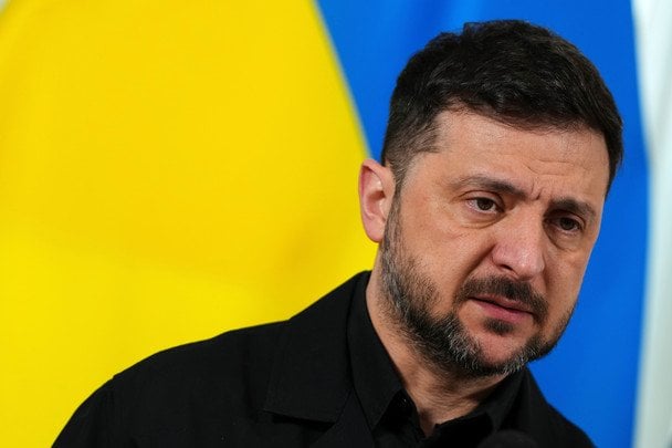 Zelenskyj zu Auslandsreisen: Keine Einschränkungen für Nicht-Wehrpflichtige