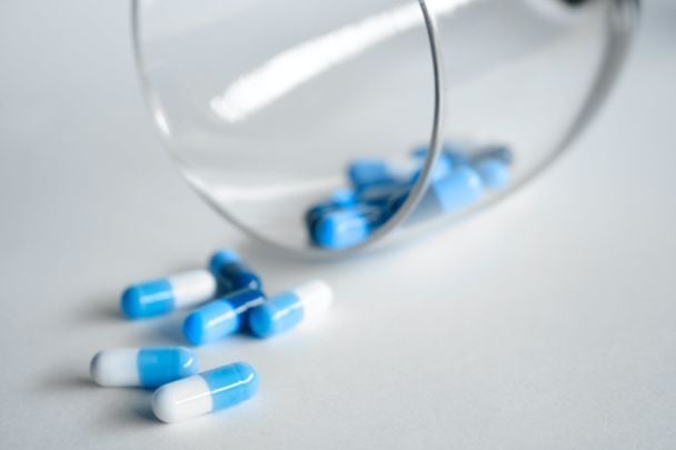 Lęk i antybiotyki: nowe odkrycie o wpływie jelit na psychikę