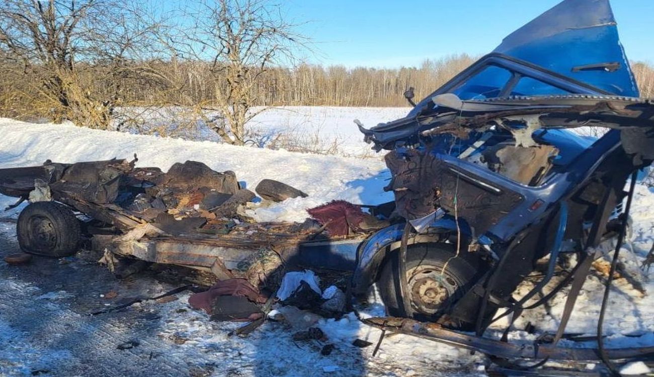 Удар по мирным жителям Сумской области: беспилотник РФ уничтожил автомобиль скорой помощи