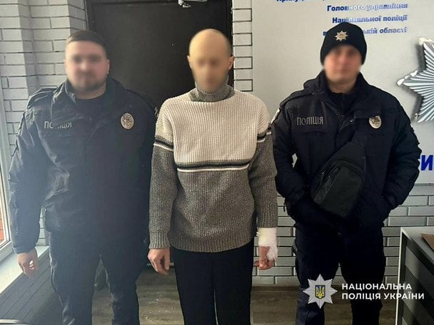На Прилуччині син молотком убив матір напередодні Нового року