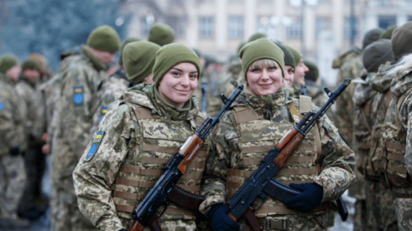 Білборди про жіночу мобілізацію в Києві