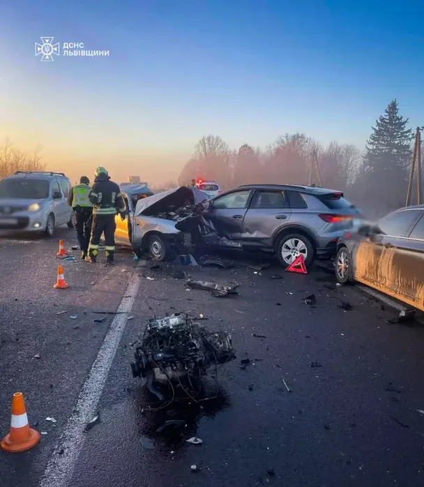 На Львівщині сталася смертельна потрійна аварія: загинув 23-річний водій