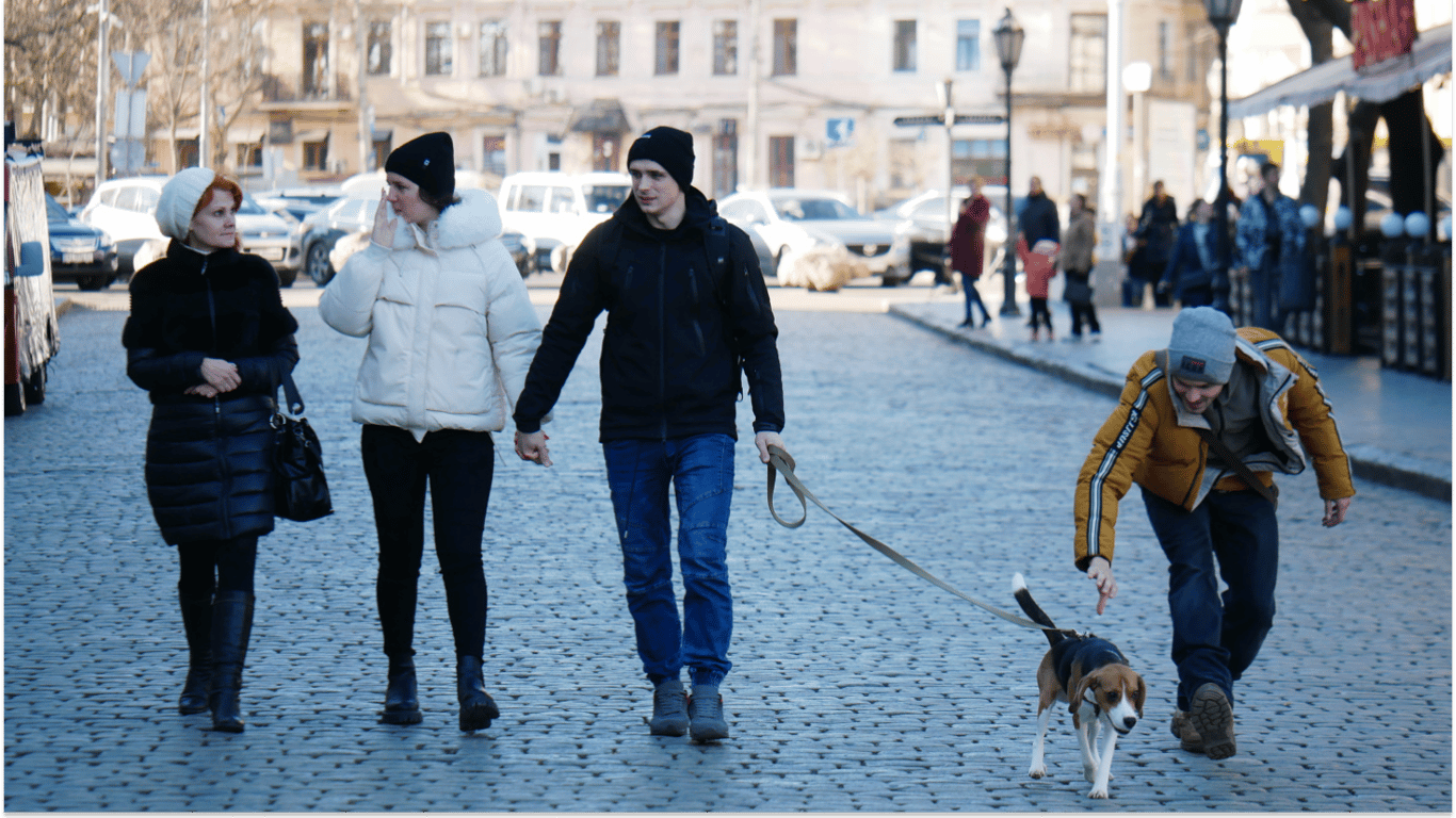 Одесская молодёжь ищет работу весной