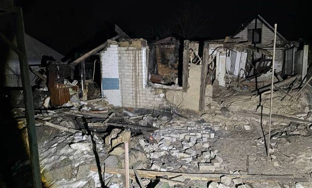 Руины дома после ночного обстрела