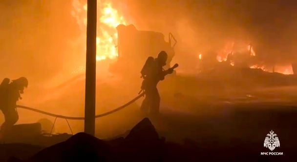 Беспилотники атаковали крупнейший химзавод России: в Самарской области горит Тольяттиазот