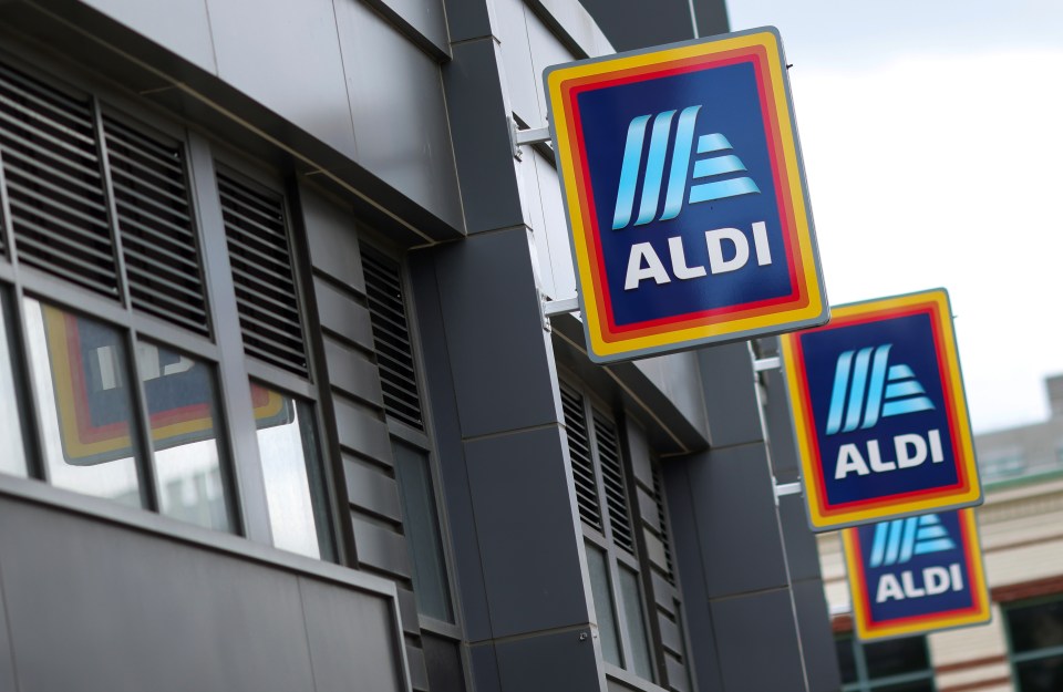 ALDI знизив ціну на садові крісла до £4.99: як скористатися вигодою