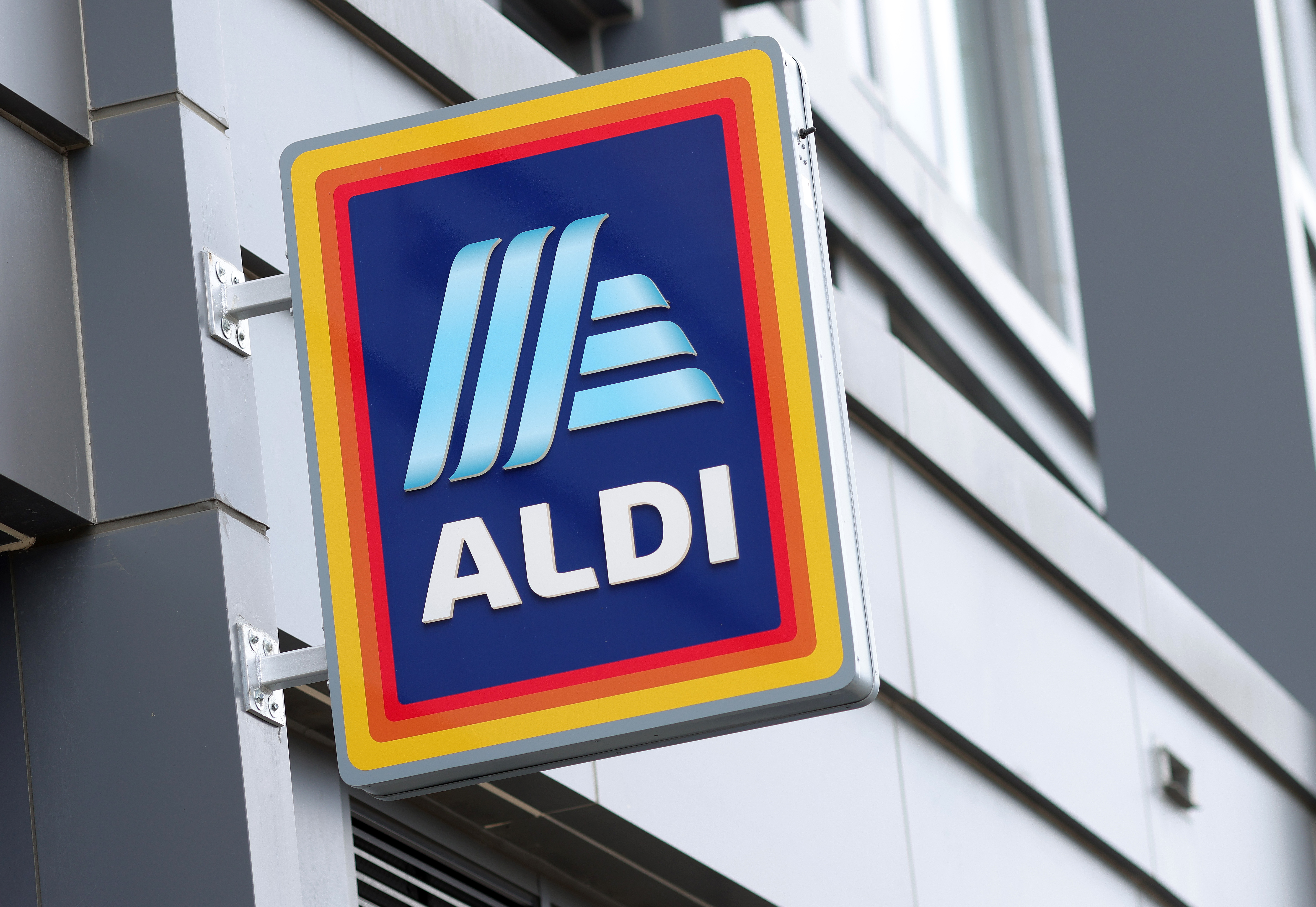 ALDI объявила войну ценам на Рождество: обед для шестых будет стоить менее 10 фунтов