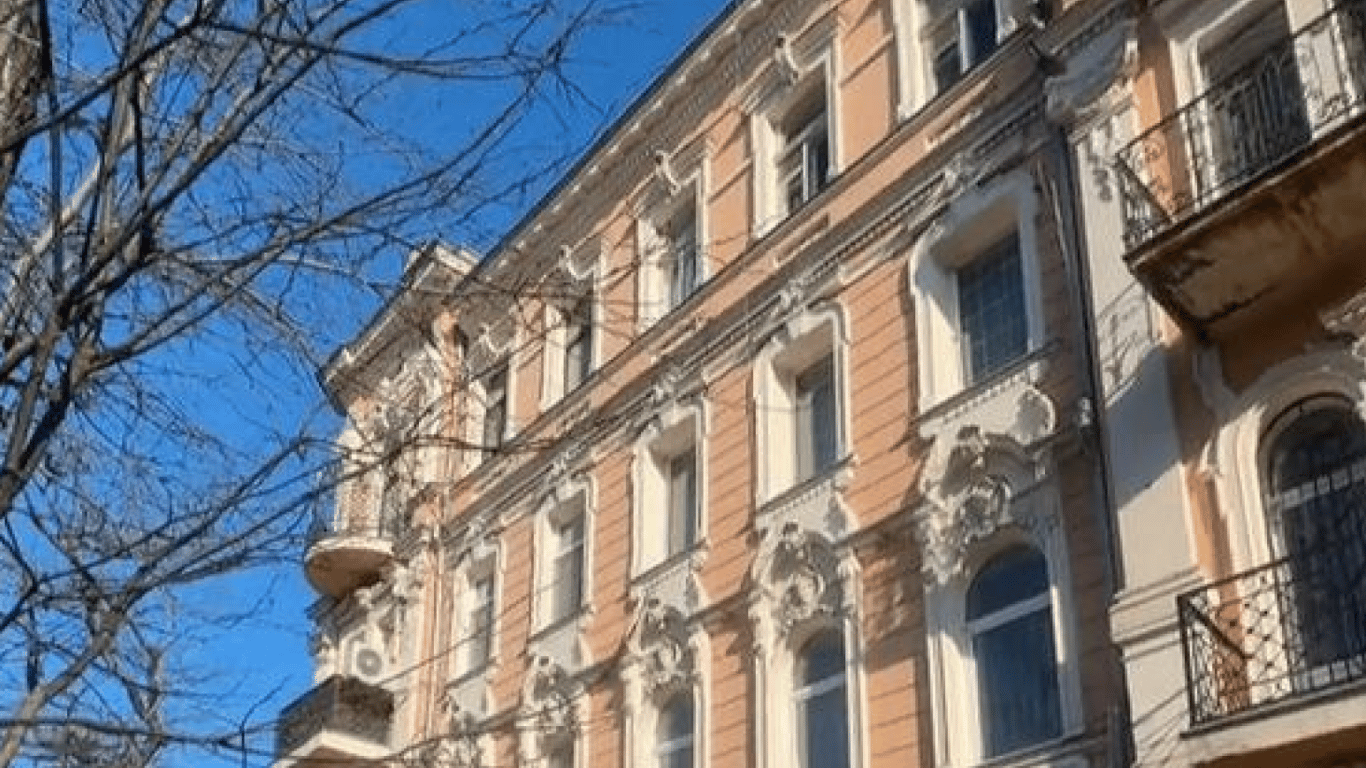 Квартира-пам'ятка архітектури на продаж