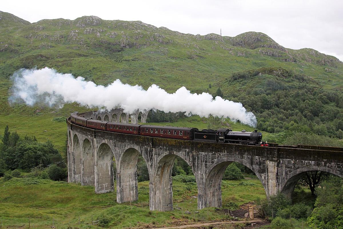 Harry Potter Steam Train Halted in UK as Heatwave Sparks Wildfire Fears
