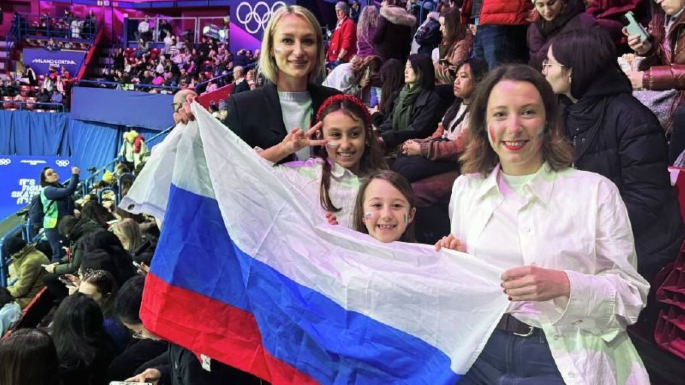 Російські прапори на трибунах Олімпіади
