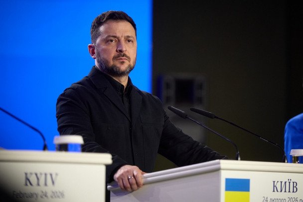 Zelenski o rozmowach z Rosją: postęp w kwestiach wojskowych i wymiany jeńców