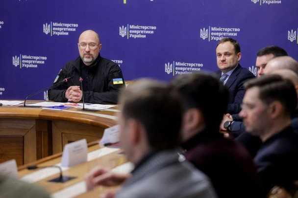 Восстановление электроснабжения после обстрела