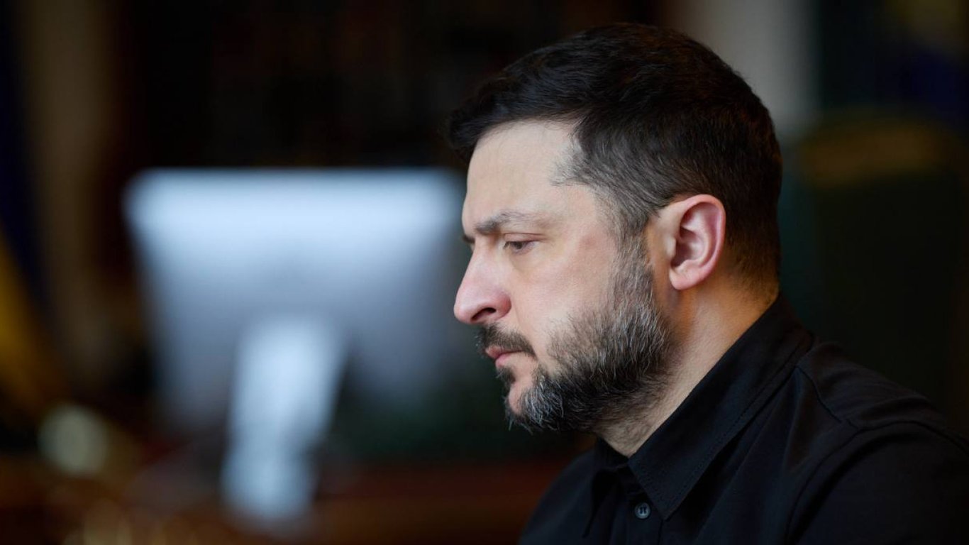 Зеленський нагороджує рятівників орденами
